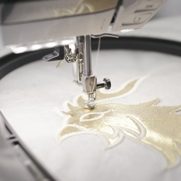 BERNINA 590 inkl. Stickmodul