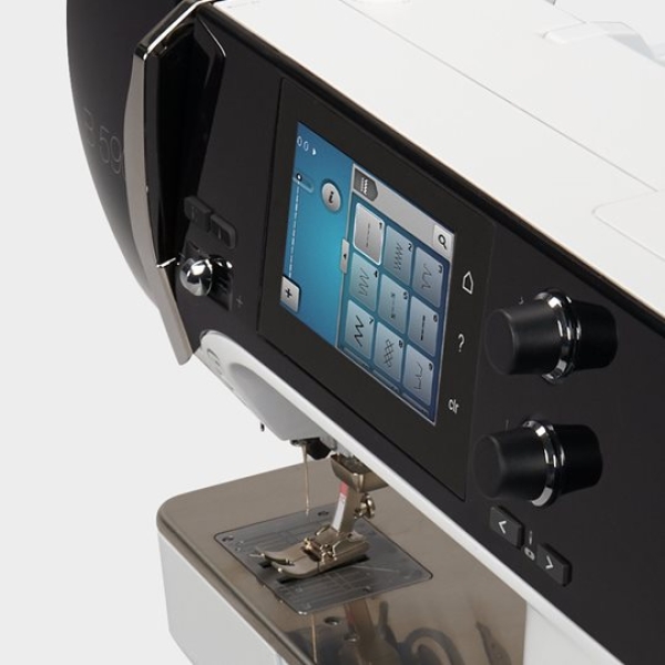 BERNINA 590 inkl. Stickmodul